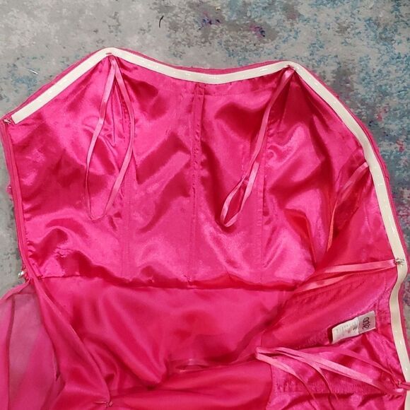 Vintage Y2K Barbie Pink Cache Prom Dress Size 6 - Picture 12 of 16